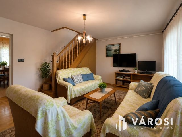 Kétszintes családi otthon, 2 percre a fürdőtől