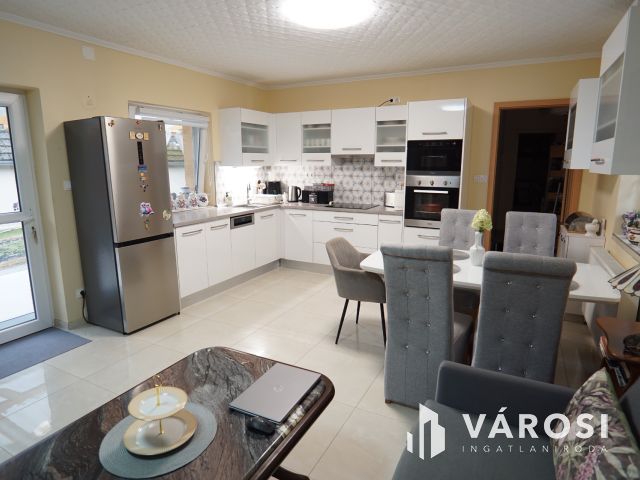 Zöld környezetben, igényes családi ház Zákányban