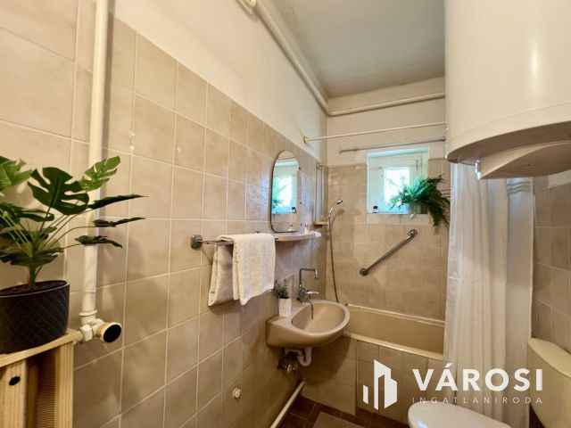 Jó állapotú családi ház Balatonszárszón