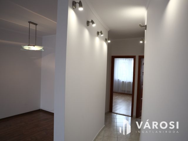 Kiadó első emeleti lakás Új Szeged belvárosi részén!
